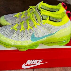 Nike Vapormaxx neon yellow SIZE 10.5